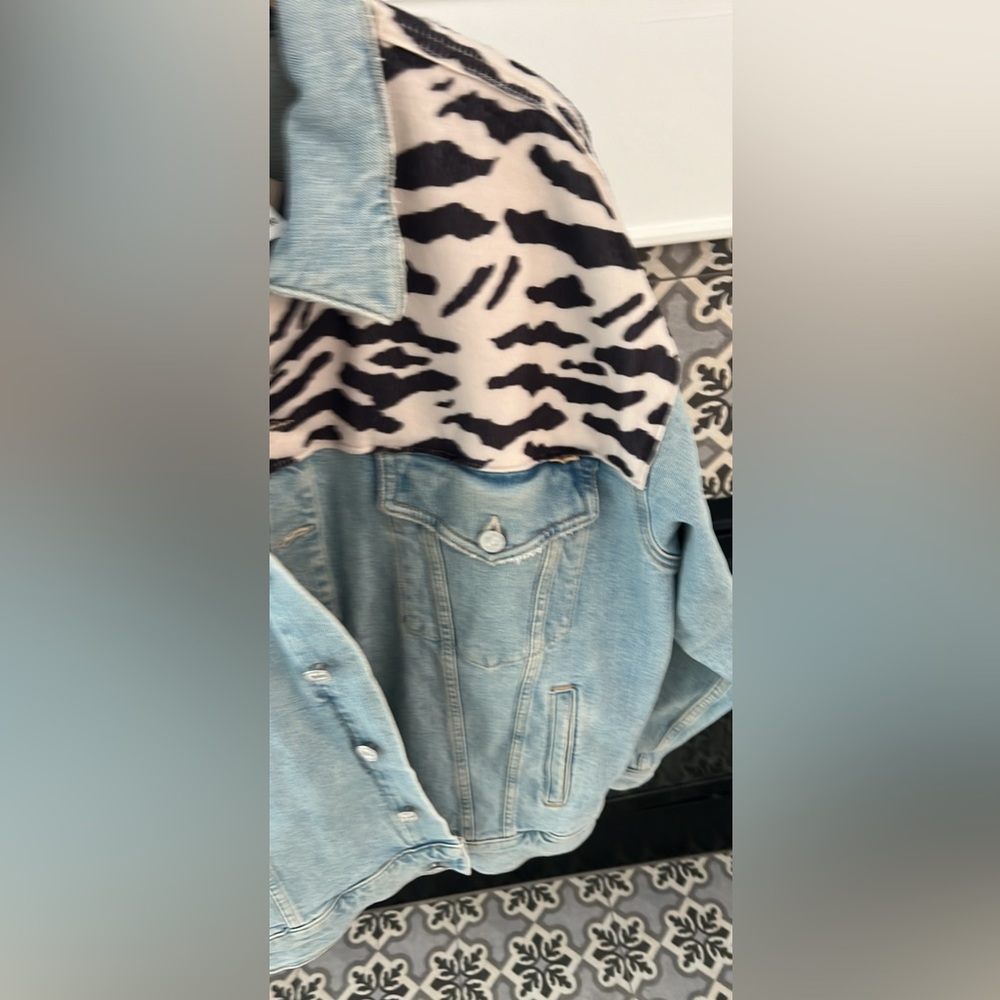 đ´ANIMAL CHIC Mother The Drop It Drifter Jacket Confess Boho Denim Jean Jacket S - Picture 9 of 10